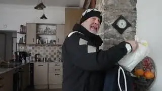 Грозовое небо, радость йоги и яблочный крамбл | Ежедневный видеоблог | Вторник, 20 января (2026 г.)