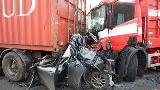 100 car fog pile up in Belgium 1 dead  54 injured