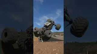 Cart wheel to reverse save #monstertruck #4x4 #shorts #losi #rc