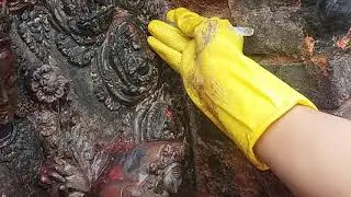 How to clean stone statue