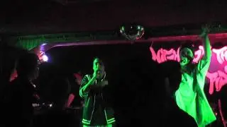 Donqui Shot - Intro/Classic Material (aka Bring it back) live in Hannover