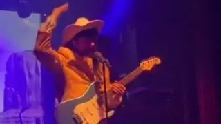 Oliver Tree - Live in Barcelona, Spain (November 16, 2022) (Clips)