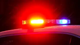 2 connected crashes leave 4 injured, Des Moines police said.