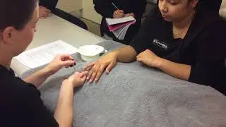Deluxe Manicure