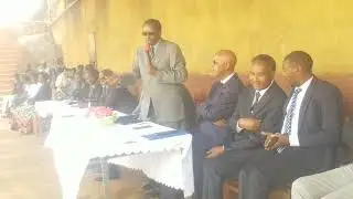 Pr&eacute;sident de l'AENR/ LR Ambassadeur Gabriel donne r&eacute;ponse aux discours prononc&eacute;s.