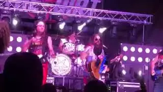 Wanted dead or alive - The Dirt 80s Hair Metal Tribute