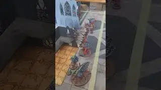 40k - Тем временем рядом с нами идёт битва между Гвардией Смерти (Патрик) и Тиранидами (Мерен).