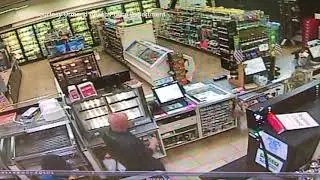 Two men rob Ormond Beach 7-11
