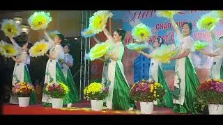 Múa đặc biệt Một vòng Việt Nam - GV Trường TH và THCS CỬU CAO