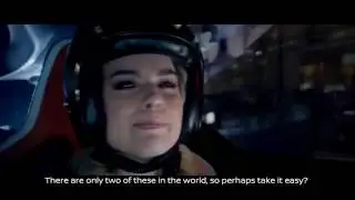 Margot Robbie : car stunt 2017