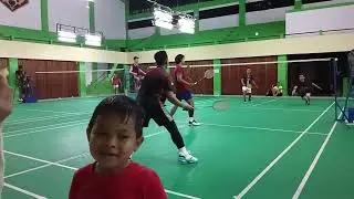 Madan/jamal vs irvan/edy persehabatan pb.ranggan sport vs p.b anr di gor habaring hurung sampit