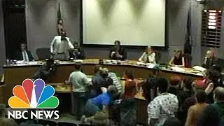 Chaos At Charlottesville Meeting As Angry Residents Demand Mayor&rsquo;s Ouster | NBC News