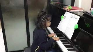 Dayle D&rsquo;CUNHA playing patterns from John Thompson modern piano course Grade 1