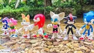 Hunting Sonic | Sonic Hedgehog | Knuckles | Tails | Super Sonic | Sonic Shadow | Metal Sonic | Amy