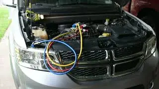 Расположение и тип хладагента порта низкого давления кондиционера Dodge Journey
