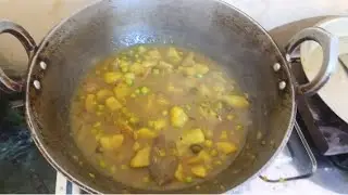 स्वादिष्ट आलू और मटर की सब्जी एक बार, आप भी जरूर ट्राई करियेगा#bome #cookingchannel #cookingvideo 