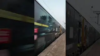 Double Decker Train | UDAY EXPRESS #DoubleDecker #Train #IndianRailways #Shorts #viral #viralvideo