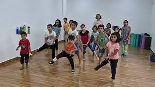 Love Is Waste Of Time | Gayatri Maam Choreo | Amir Khan | PK | Pratik Deole Dance | Kids Basic Dance