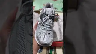 Unboxing Nike Zoom Vomero 5 