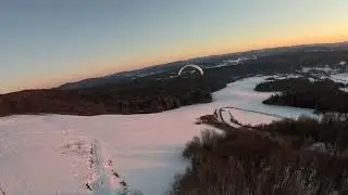 Snowgliding w G&oacute;rach Słonnych 20.01.2026 Wieczorny odlot nad las
