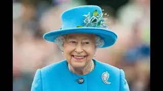 Iconic Photos Of Queen Elizabeth