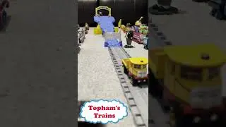 Thomas the tank Take N Play ever growing collection - Thomas Race Series Elizabeth vs Isobella