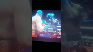 Tyson fury gloves look fishy🐟🐟🐟 deontay wilder lost because of this💥✨ look at what's inside
