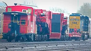 Huge Heavy Duty 20 Axle Car w Caboose w CSX Power