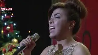 NOVITA DEWI menyanyikan O HOLY NIGHT, bikin merinding
