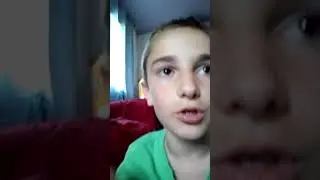 Il mio primo video. Giochiamo a Minecraft e mi presento un po'.