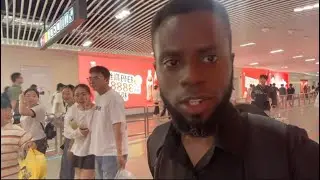 Chinese beautiful girl were shocked seeing a Blackman for the first time speaking fluent Chinese