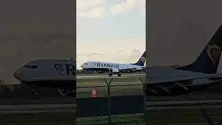 Ryanair action! Boeing 737 Max 8-200 FR651 LIS-DUB #planespotting #shorts @Boeing #boeing #737max