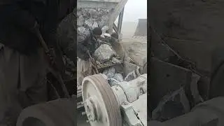 Black stone crusher hamber machine |How to break stone let's see,|very hard stone
