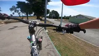 Little tour of the local skate park.