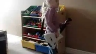 4 yrs old Guitar Hero 3 - Slow Ride (Easy)
