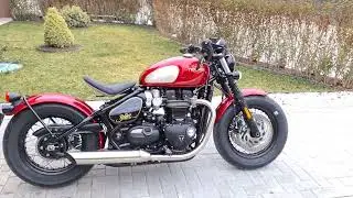 Triumph Bonneville bobber , Triumph Yapar diğerleri bakar . 10 numara 5 yıldız verdim