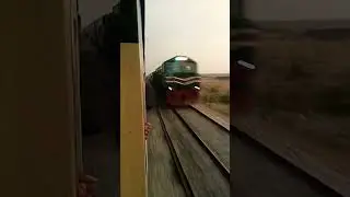17 UP millat express Crossing 152 DN SHAH LATIF EXPRESS full speed cross