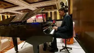 MERE NAAM TU . ( DIGANT DOSHI on PIANO )