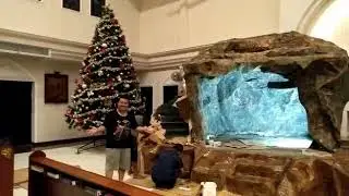 Pembuatan gua Natal di Gereja Katolik Santo Yohanes Pemandi - Wonokromo ( Surabaya )