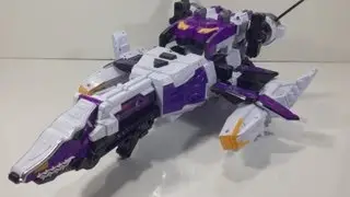 Review: Rocket Henkei DX Plezu-Oh (Zyuden Sentai Kyoryuger)