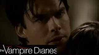 TVD 2x11 - Jules bites Rose / Luka gives the moonstone to Dr Martin