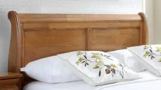 Louie Wooden Sleigh Bed   Oak Finish
