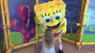 Spongbob SquarePants and Patrick Star Meet and Greet Universal Studios Florida Spongebob StorePants