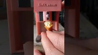 Mini Fake Soft Serve Ice Cream Machine 🍦