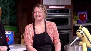 Mindy Crosato Makes Valentine's Day Cookie Tarts