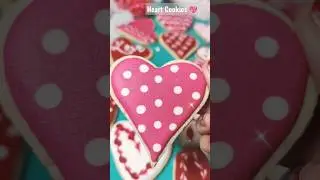 Love for Pink Polka Dots 💕❤️🥰✍️🍪💓 Heart Sugar Cookies #shorts #cookiedecorating #satisfying