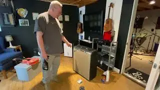 TUTORIAL: How to Clean Tolex Covering on Amps