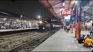 HUMMING SOUND ❤️☺️ IN EMD AT DELHI JN.