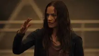 VIDEO &lsquo;Van Helsing&rsquo; Syfy Series Sneak Peek &mdash; Starring Kell