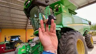 Reparando la Trilladora para la trilla de maíz - John Deere S670